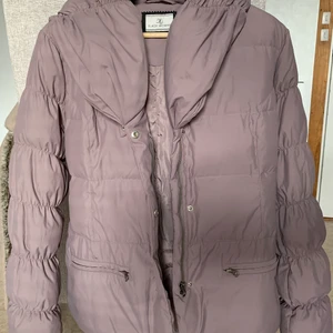 Jacka  - Säljer denna jacka i storlek M