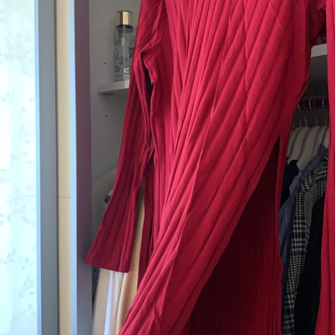 Tröja med slits på sidan 