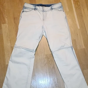 Italian super drip white pants🤩 - 100% Cotton, medium size and very comfortable
