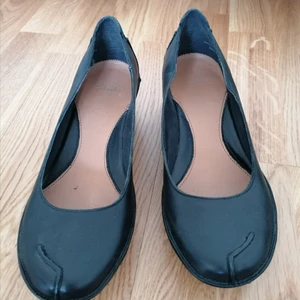 Ballerinaskor  - Nya Clarks ballerinaskor, strl. 38, pris 250kr +frakt 