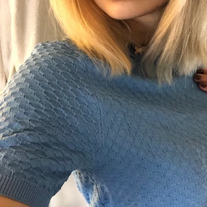 Tröja  - En fin blå t-shirt som jag nu inte använder längre tyvärr. Färgen är supersnygg och har inte använt den så mycket❤️