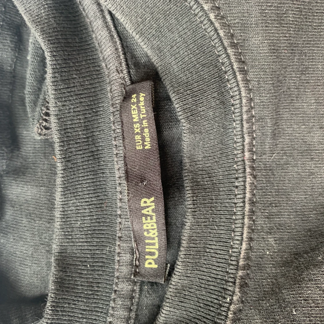 Pull and bear tshirt - 91