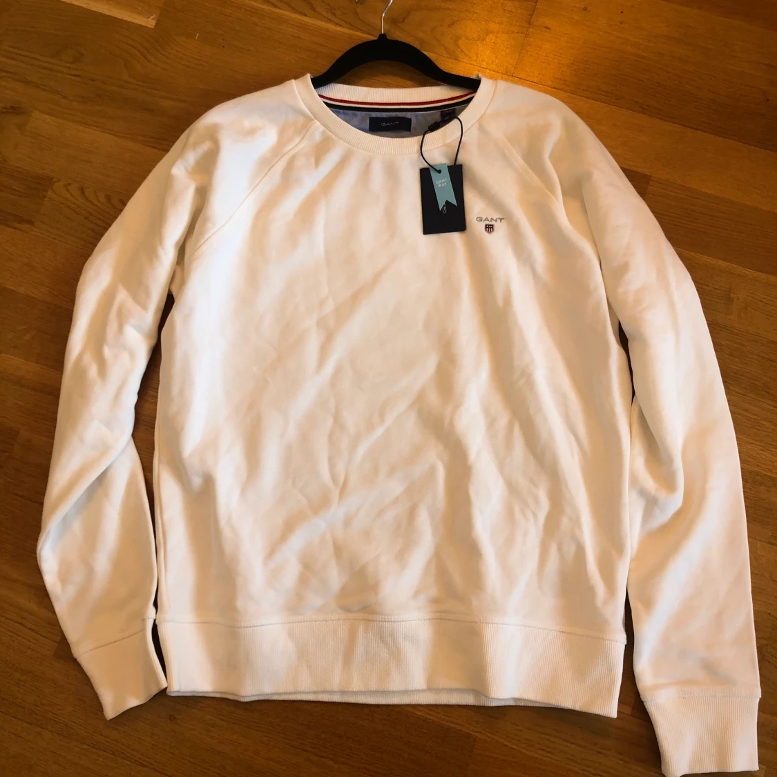 Gant tröja vit strl 176