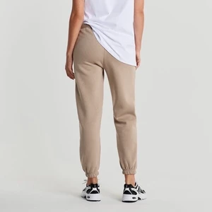 Sweatpants/mjukisbyxor Gina Tricot - Supersnygga och sköna mjukisbyxor från Gina Tricot! Säljer då de inte används, är i nyskick! Strl S. Det är bara att meddela för mer info/bilder❤️ Köparen står för frakten! 