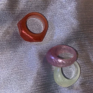 Ringar - Ringar gjorda av mig!! Kan göra alla olika färger😝
