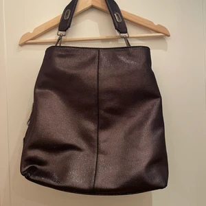 Handbag / väska - Almost new. Height 30cm, width 35cm