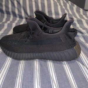 Yeezy cinder 350, us 12/46 - Skriv för mer info