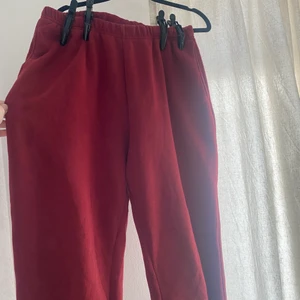 Ginatricot mjukisbyxa - Svin skönt material, har även tröjan till detta set. Snygga.