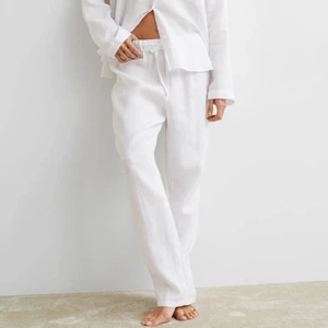 Linnebyxor  - Intressekoll på detta linneset från Hm home! Slutsålt på hemsidan 