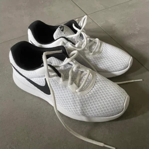 Nike skor  - Använda fåtal gånger