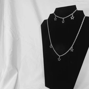 Silver smycken stjärnor  - Silversmycke med stjärnor i halsband och armband! Armband: 79kr och halsband: 99kr 
