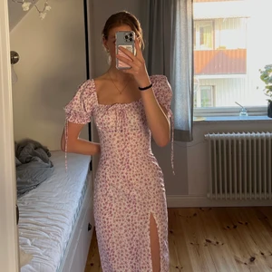 Blommig klänning - Blommig rosa klänning! Perfekt till sommaren! 