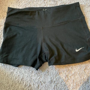 Nike shorts storlek S - I fint skick. Köparen står för frakten☺️