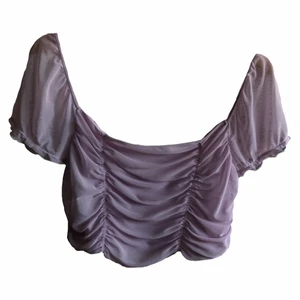 Söt hm topp - En fin topp från hm. Oanvänd. Färgen är lite mer rosa i verkligheten. (Frakt tillkommer) 