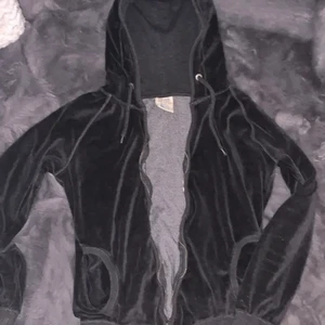 Kofta - Fin sammets kofta som ej kmr till användning längre ❤️