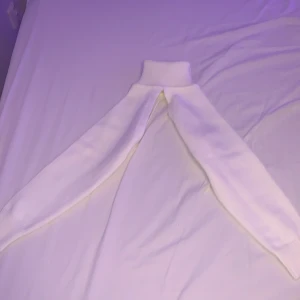 Golf tröja - Man har såklart en tröja under. Jag köpte denna på H&M för 199kr. Måttet är 130. 