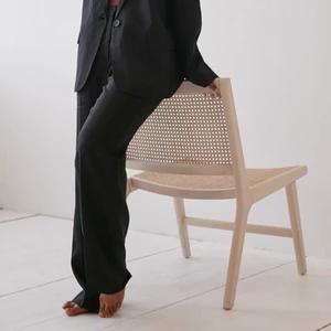 Svarta kostymbyxor i linne - Säljer mina svarta kostymbyxor i linne då dom aldrig kommer till användning, Max använda 3ggr. Så fin passform. Stl 36. 🌺 mer bilder kan skickas, priset är inklusive frakten. 