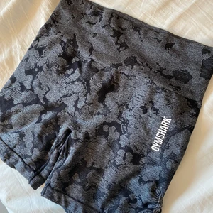 Gymskark shorts  - Fina oanvända gymskark adapt camo seamless shorts i storlek S! 