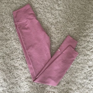 Nike träningstights - Träningstights aldrig använda, 