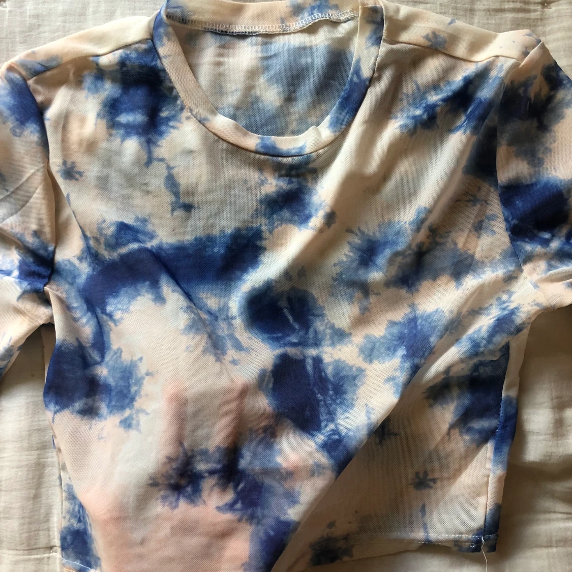 Vit och blå meshtröja  - 90