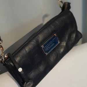 Marc by Marec Jacobs - Äkta Marc Jacobs cossbody läder blå skicka bra mått B24cmx H11cm