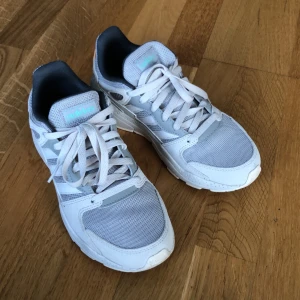 Adidas Cloud Foam - Använda en gång! 