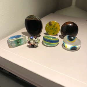 Chunky ringar! - Säljer min mammas Chunky/unika ringar ! Minst 30 kr st ⚡️💚🤟🏽 Den stora svarta ringen är inte till försäljning❤️