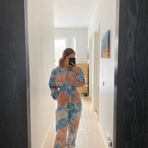 Mjukisen eller separat  - Säljer dessa mjukisen från berska men går att köpa separat oxå väldigt skönt och snyggt storlek s men passar M 