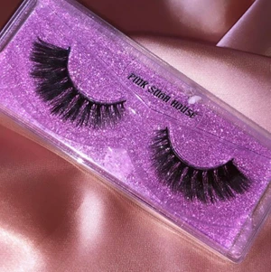 Ögonfransar  - Ögonfransar i modellen Foxy! Ger en cateye/ foxy eyed look😍😍😍 