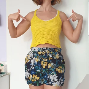 Stradivarius, stickat topp/linne, storlek M  - Gult stickat kort sommarlinne. Bomull OBS❣Bortklippta tvättinstruktioner, maskintvätt 30° ❣