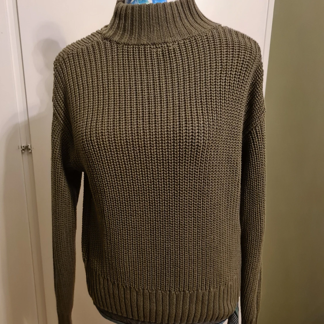 Mossgrön stickad tröja - 90