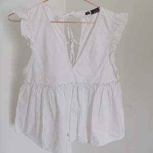 ZARA white shirt, cotton. Worn a couple of times. Easy iron. Cute details on the back.