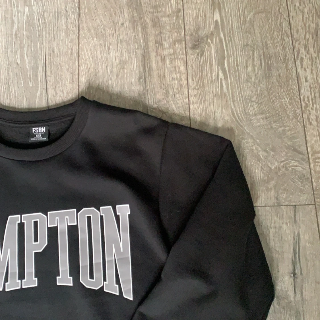 College sweatshirt strl M - 90