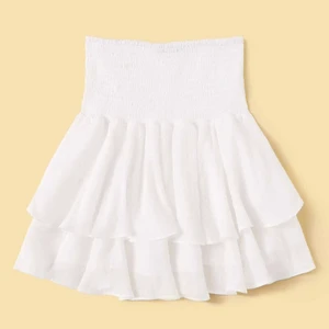 Shein kjol - Fin kjol från Shein, säljer pågrun av att den inte används. Frakt på 66kr tillkommer. (Spårbar)