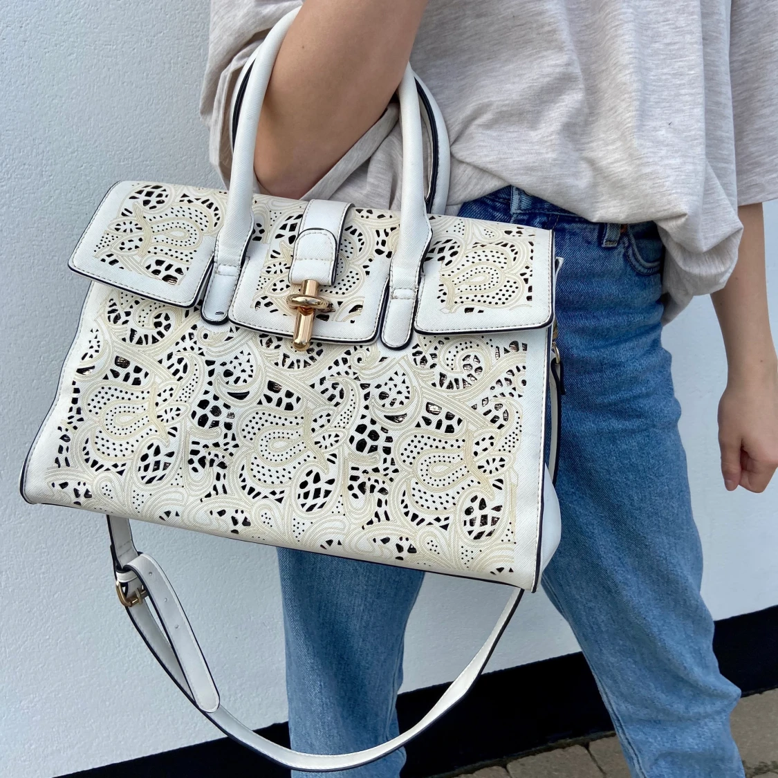 Vit axelremsväska - 91