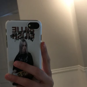 Billie Eilish mobil fodral, ”when we all fall asleep where do we go”. - iPhone 7 och 8