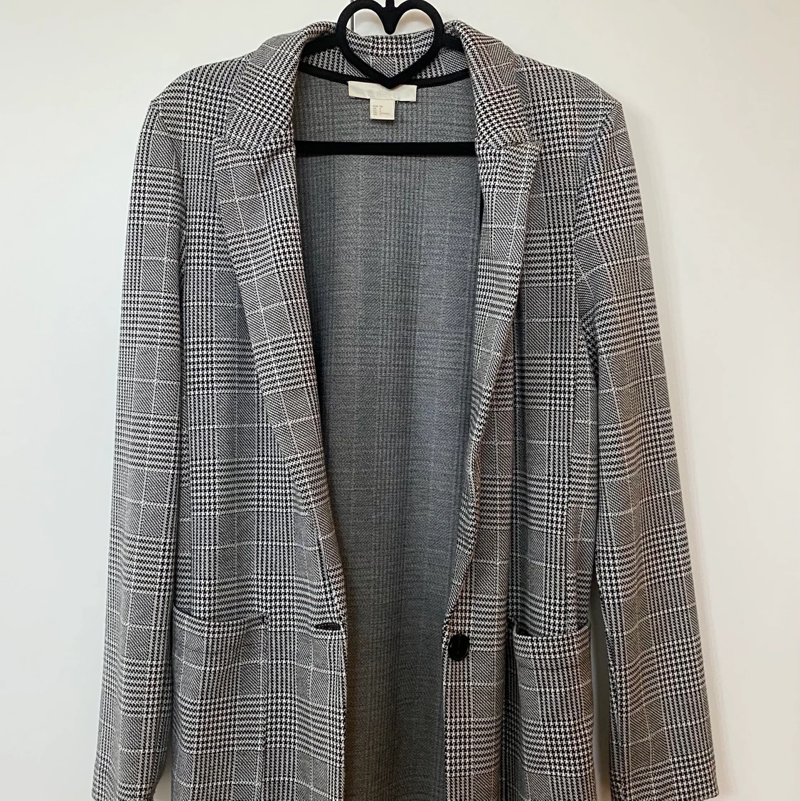 Rutig, nästan oanvänd kavaj 