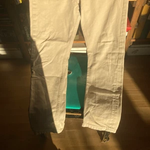 Levis jeans - Jag är 170cm lång den passar bra lite långa 