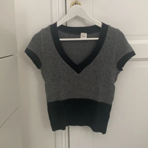 Stickad tröja   - Super fin mjuk tröja i Ull + Angora!  