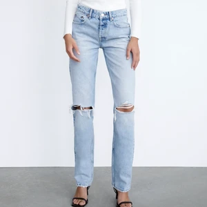 Zara Mid Rise  - Mid Rise straight från zara i storlek 36! i bra skick, nypris 359