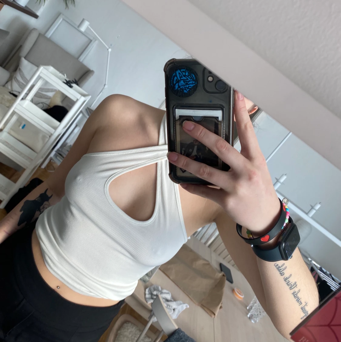 Vit topp i ribbat, storlek M