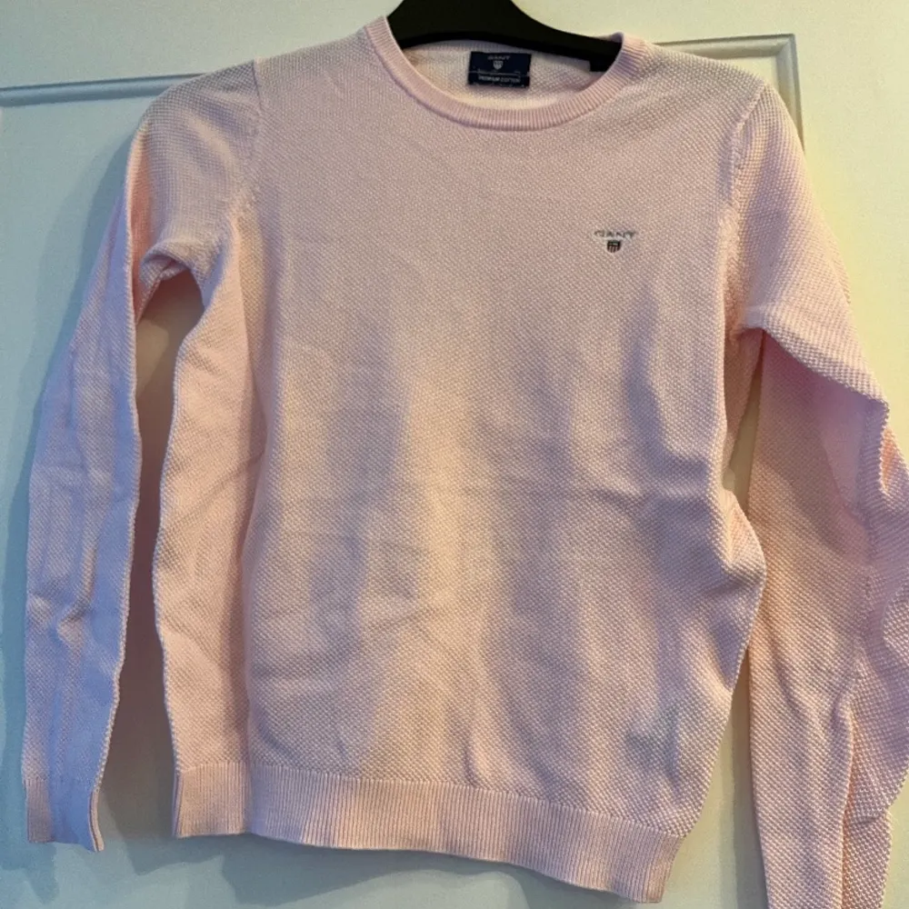En rosa gant tröja i storlek xs för 300kr. Tröjor & Koftor.