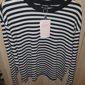 Monki tröja - Ny monki tröja. Aldrig använd. Stl S. Fri frakt
