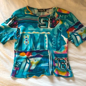 tshirt - köpt på plick men inte min stil💗⭐️