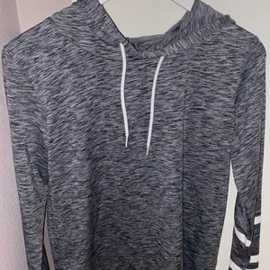 Träningströja med luva - Aldrig använd🥰