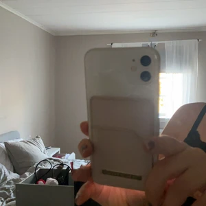 Ideal of Sweden korthållare - Säljer nu min ljusrosa ideal of sweden korthållare, magnetisk till mobilen. Som ny, nästan aldrig använd. Köpt för 350 så säljer för 150 men pris kan diskuteras. Köparen står för frakt💞💞💞
