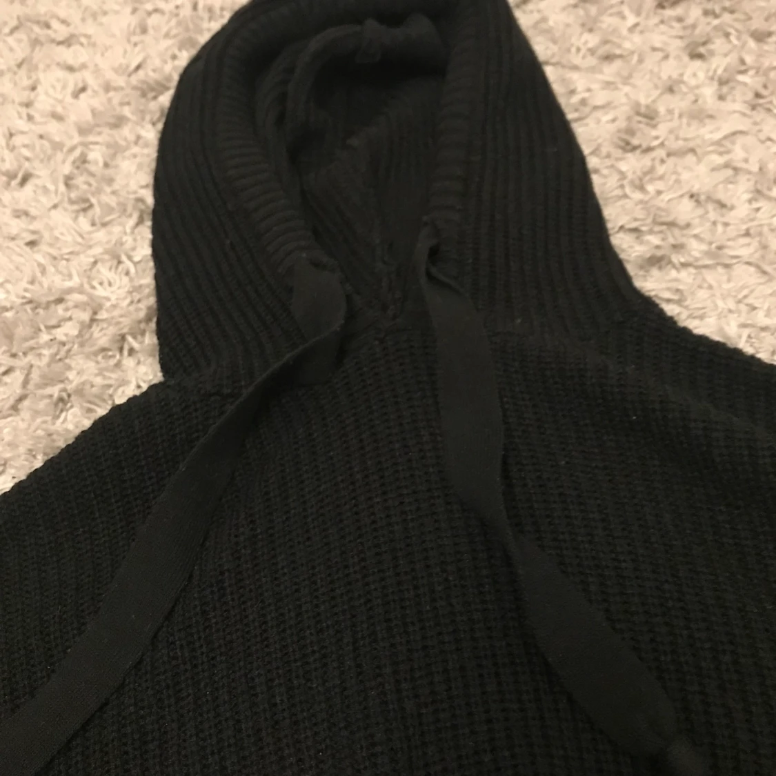 Stickad tröja med luva - 90