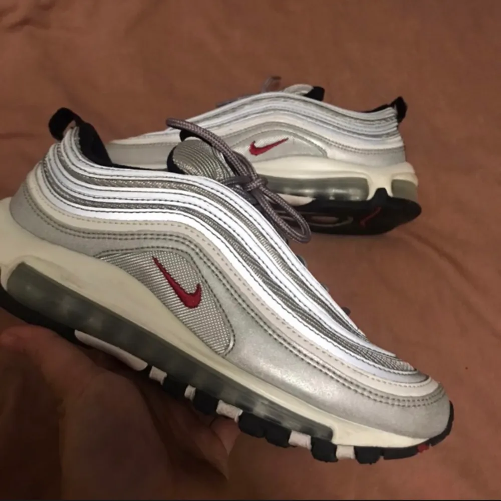 Nike Air Max 97, ‘Silver Bullet’. Size 37.5. Condition: as new. Not used much since they are too small for me. Had a hard time letting them go, but i think now is the time. Price can be discussed. DM me. Skor.