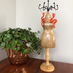 Örhänge orangea ormar 🐍  - Örhänge orangea ormar 