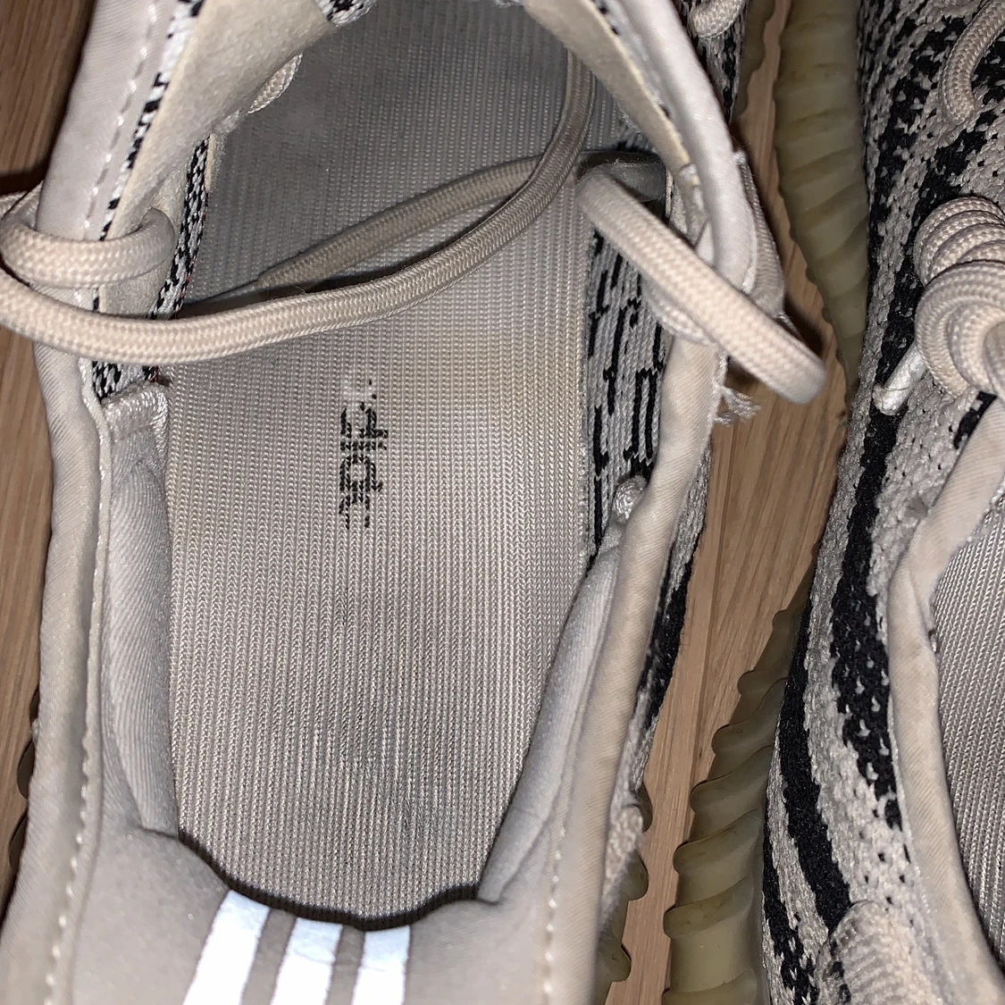 Adidas yeezy 350 v2 zebra  - 90